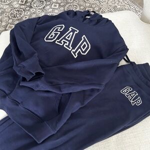GAP sweatsuit set
